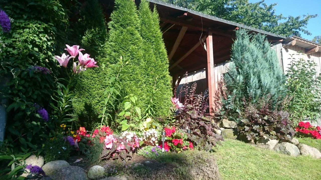 Agroturystyka "Jezioranka" Unichowo Exterior photo